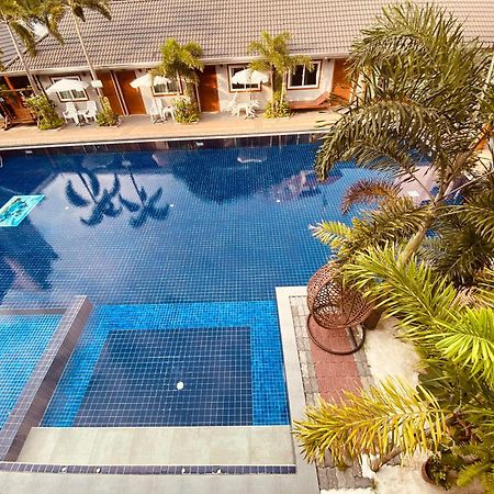 Paradise Land Resort Pattaya Bagian luar foto