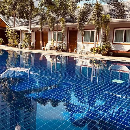 Paradise Land Resort Pattaya Bagian luar foto