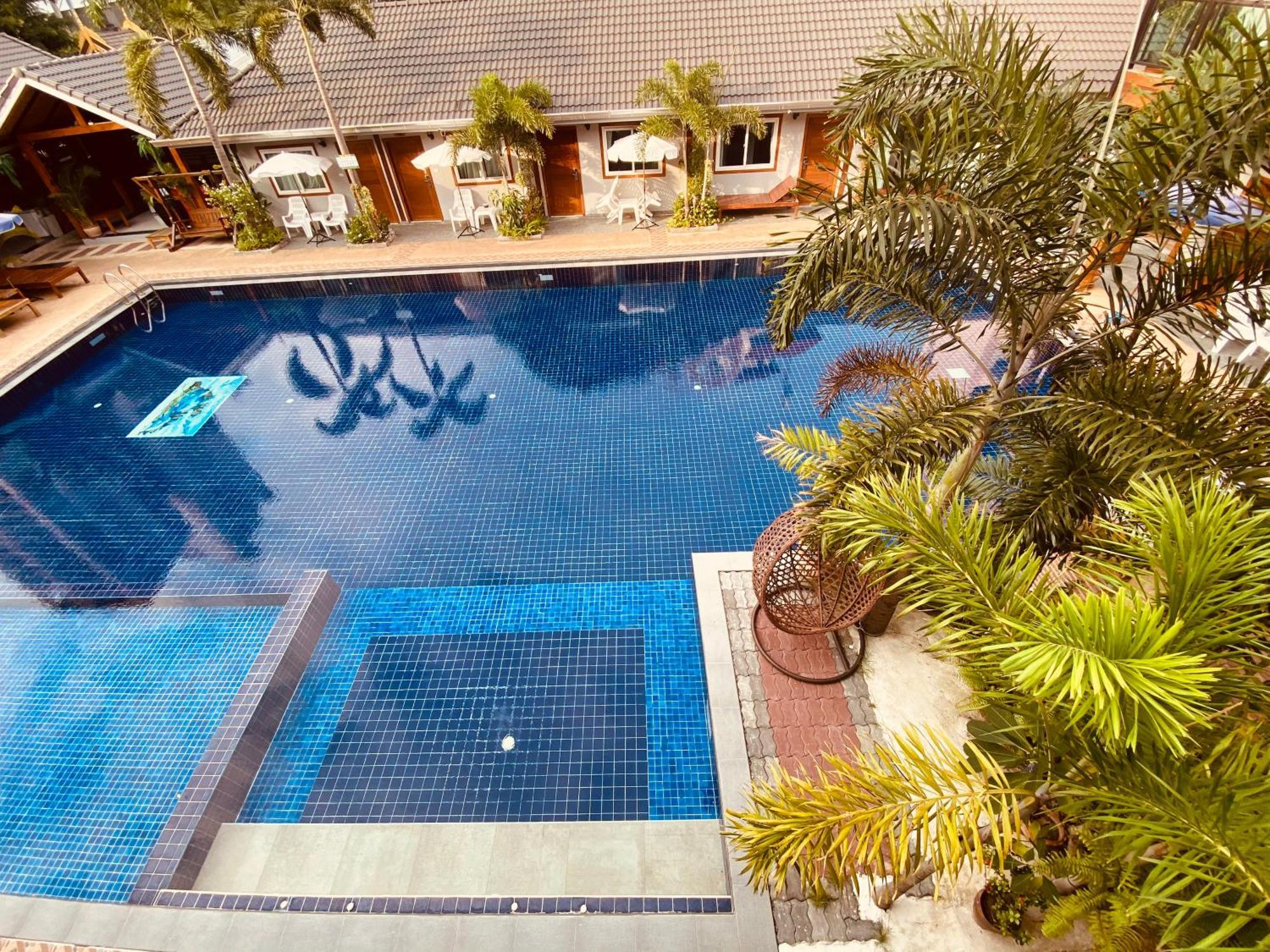 Paradise Land Resort Pattaya Bagian luar foto
